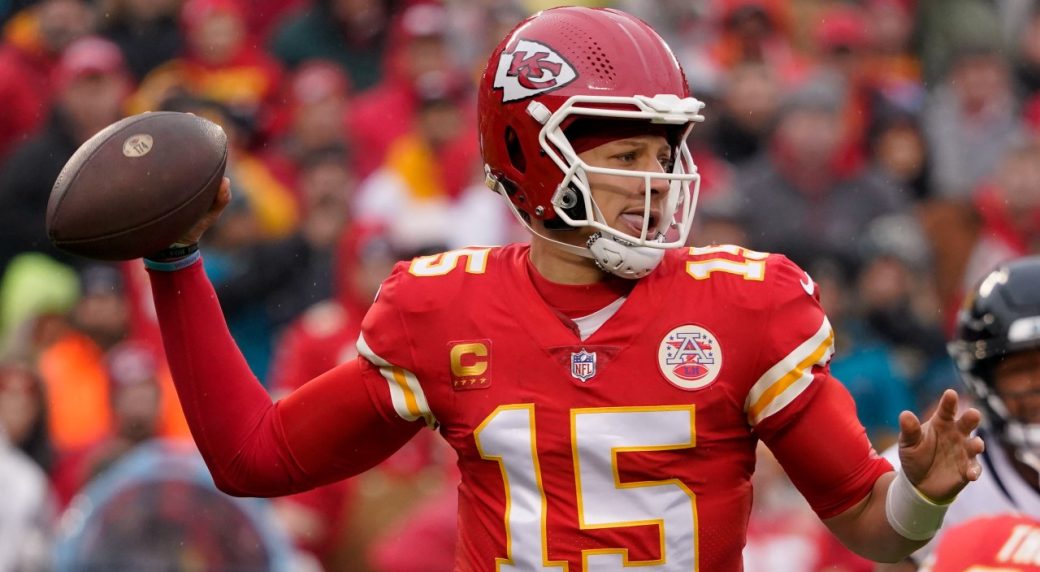 Chiefs, Patrick Mahomes hold off Jaguars to reach AFC Championship