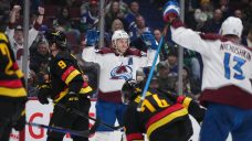 Canucks fall to Avalanche as crowd shows appreciation for Boudreau