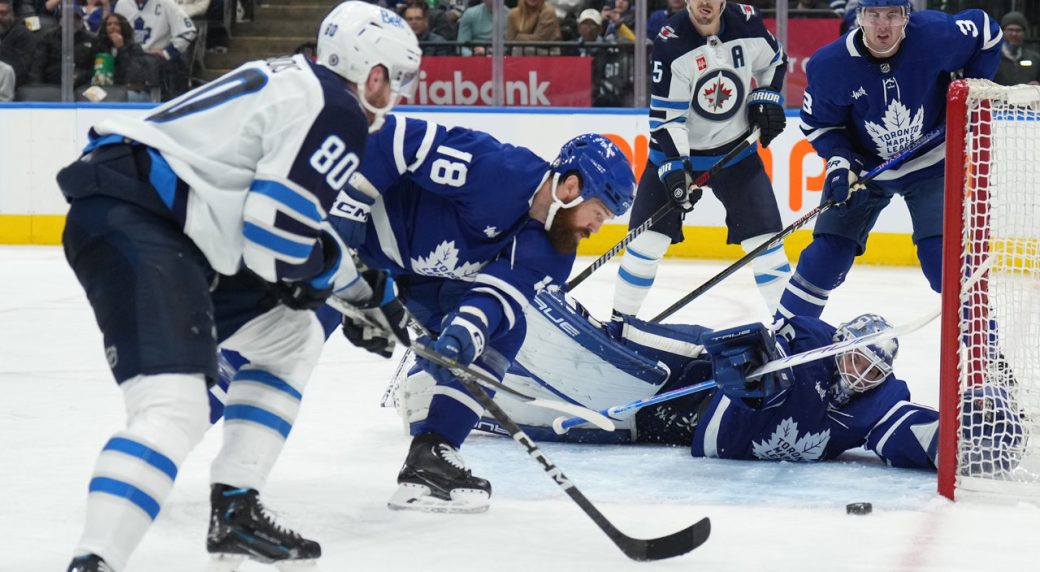 Ilya Samsonov setzt seine Dominanz zu Hause hinter der starken Mannschaftsleistung der Maple Leafs fort