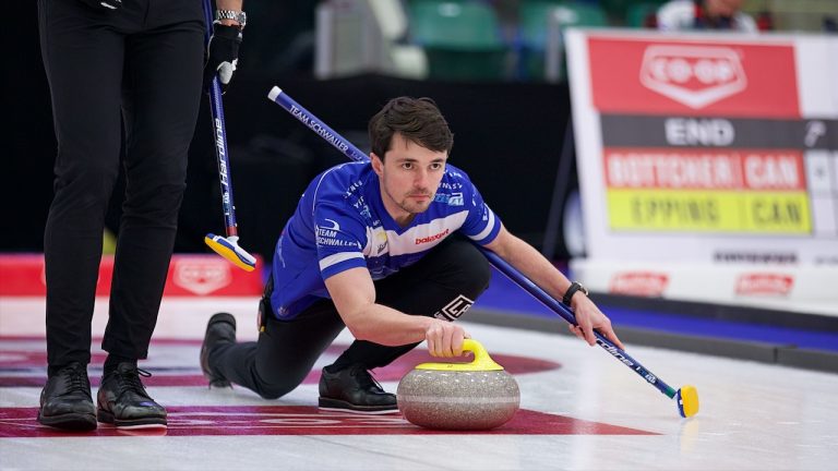 Team Schwaller fourth Benoît Schwarz shoots a stone during the seventh draw of the Co-op Canadian Open on Wednesday, Jan. 11, 2023, in Camrose, Alta. (Anil Mungal/GSOC)