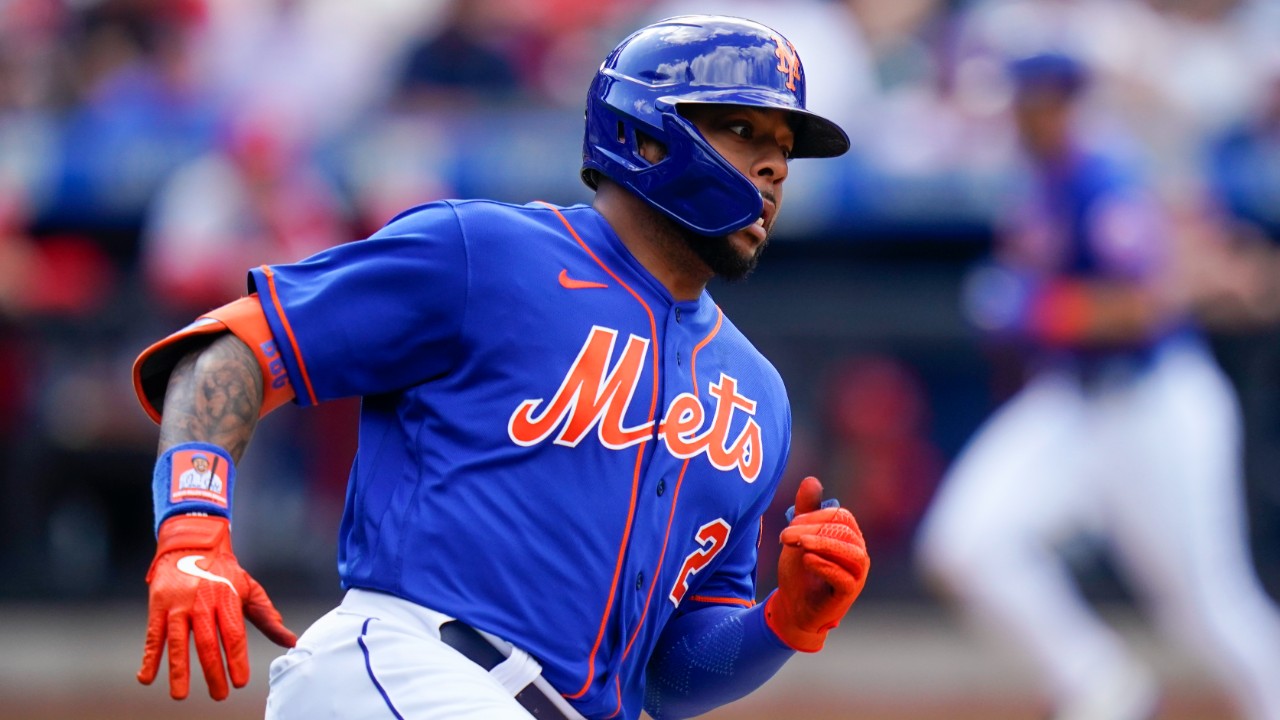 Dominic Smith, Nationals agree to deal