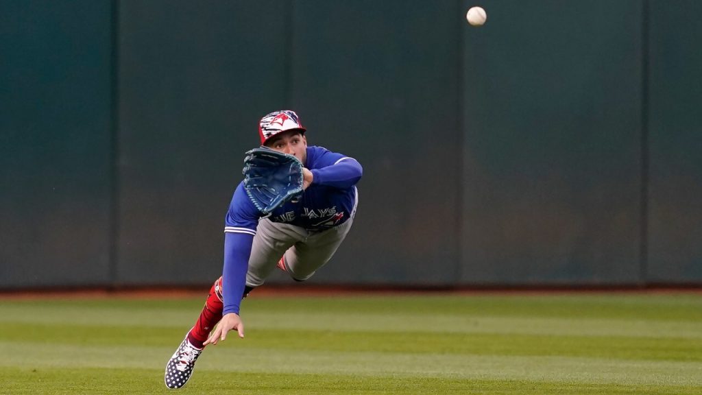 Astros outfield excites with stellar gloves all around