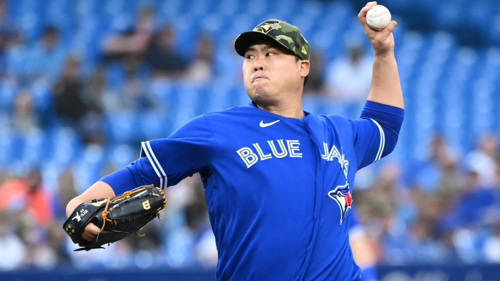 Youth Hyun Jin Ryu Toronto Blue Jays Roster Name & Number T-Shirt