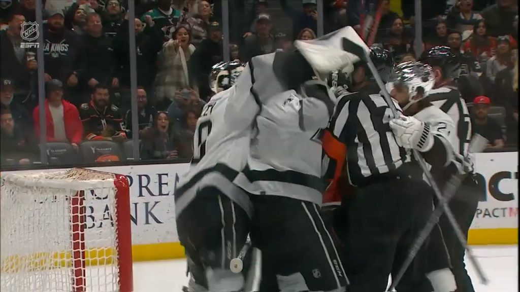 Video: LA Kings Goalie Kicked Out for Blocker Punches - NHL Trade Rumors 