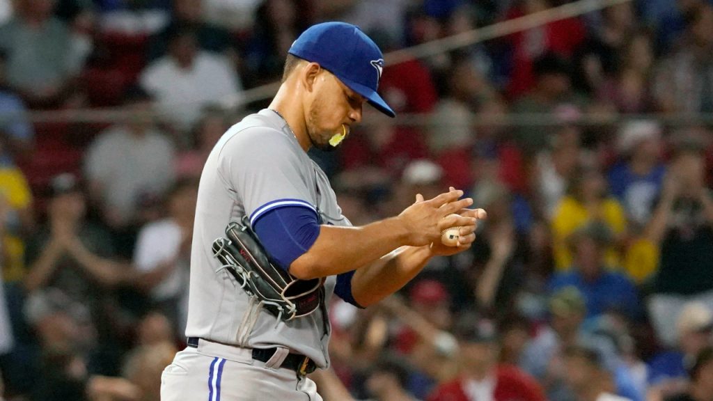 Jose Abreu has his fanbase buzzing after moonshot pads Astros