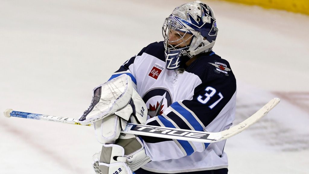 The Winnipeg Jets send the whole hockey world into a frenzy