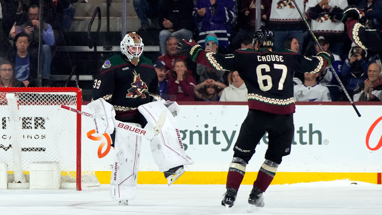 Stamkos scores twice, Lightning beat Devils 4-3 in shootout