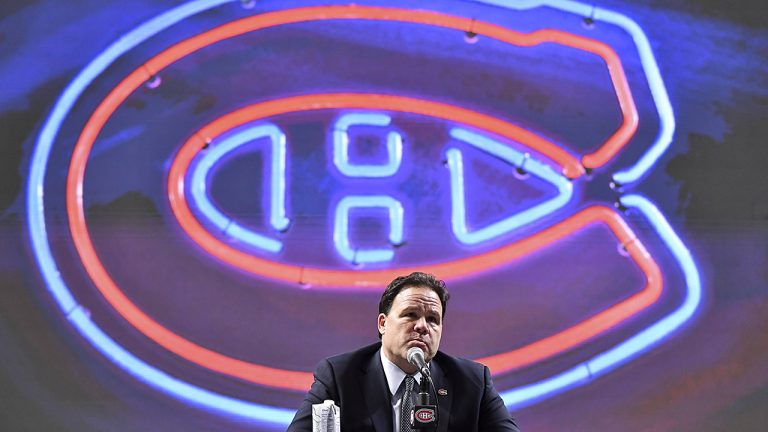 Executive vice president of hockey operations for the Montreal Canadiens Jeff Gorton takes questions from members of the media. (Minas Panagiotakis/Getty)