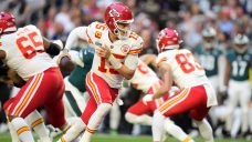 Chiefs hit late field goal to defeat Eagles in Super Bowl classic