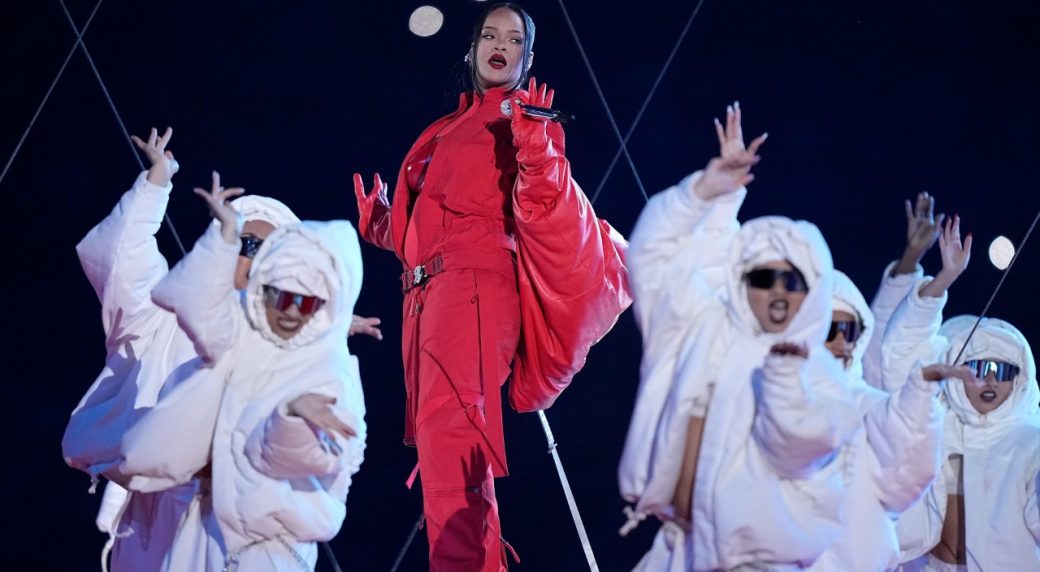 Rihanna's Long-Awaited Super Bowl 2023 Halftime Show Did Not Shine Bright  Like A Diamond