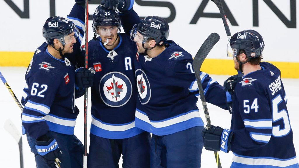 Morrissey helps Jets soar past Oilers, snap five-game skid