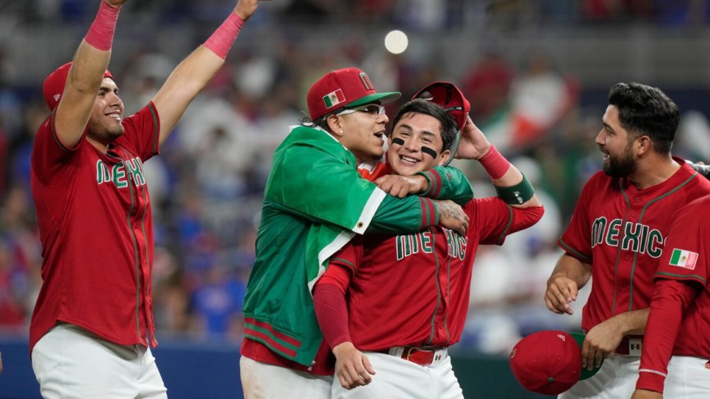 Mexico into World Baseball Classic semis as rally stuns Puerto Rico - The  Japan Times