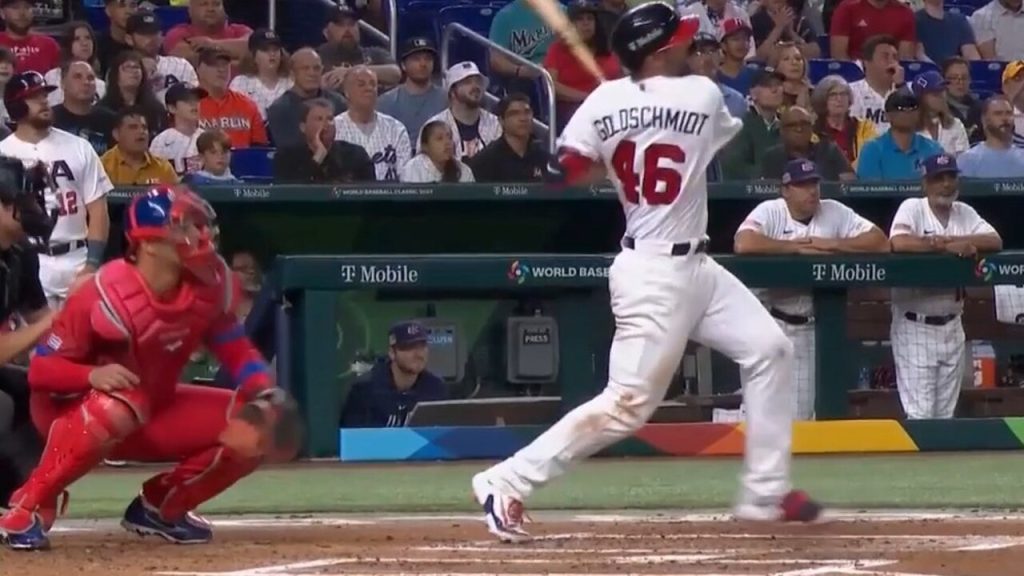 Paul Goldschmidt's sneaky stolen base tactics make him a super