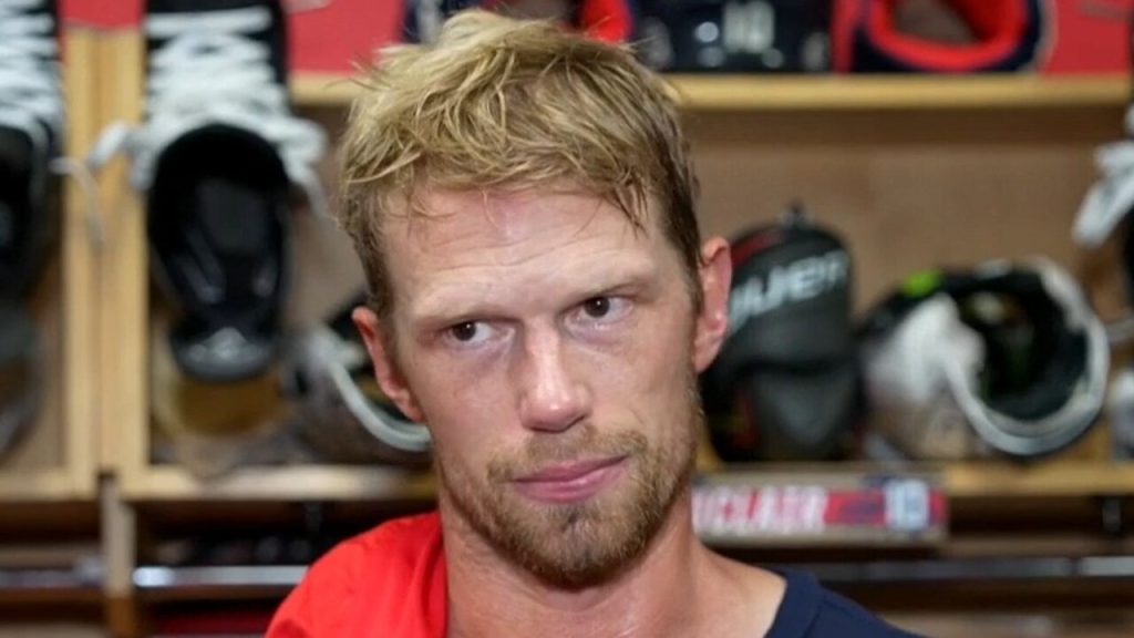 Eric Staal's young son had an adorable reaction to his father's