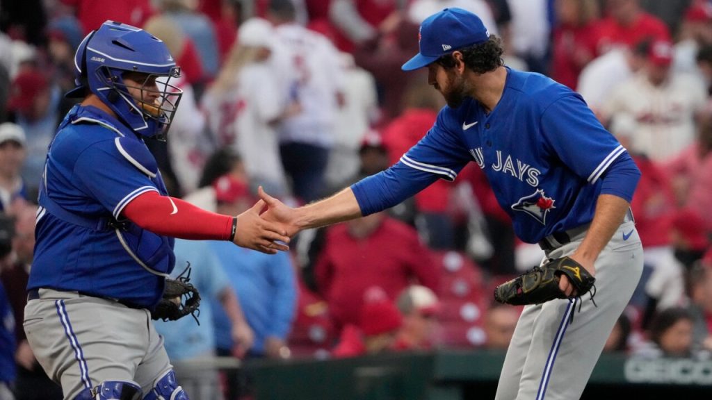 Blue Jays ride late RBIs from Springer, Clement to win over Marlins