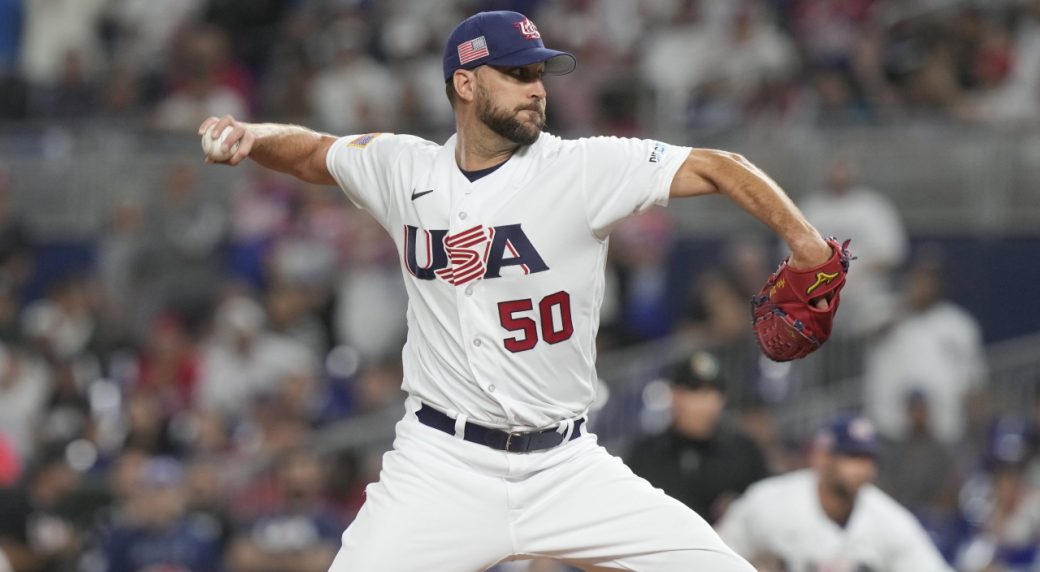 Wainwright returns for 19th and final season with Cardinals - AS USA