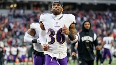 AP source: Jets agree on deal with Ravens to acquire S Clark