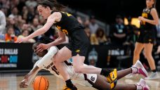 Clark, Iowa stun unbeaten South Carolina, will face LSU in NCAA women&#8217;s final