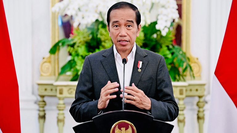 In this photo released by the Press and Media Bureau of the Indonesian Presidential Palace, Indonesian President Joko Widodo delivers his statement at Merdeka Palace in Jakarta, Indonesia, Tuesday, March 28, 2023. (Indonesian Presidential Palace via AP)