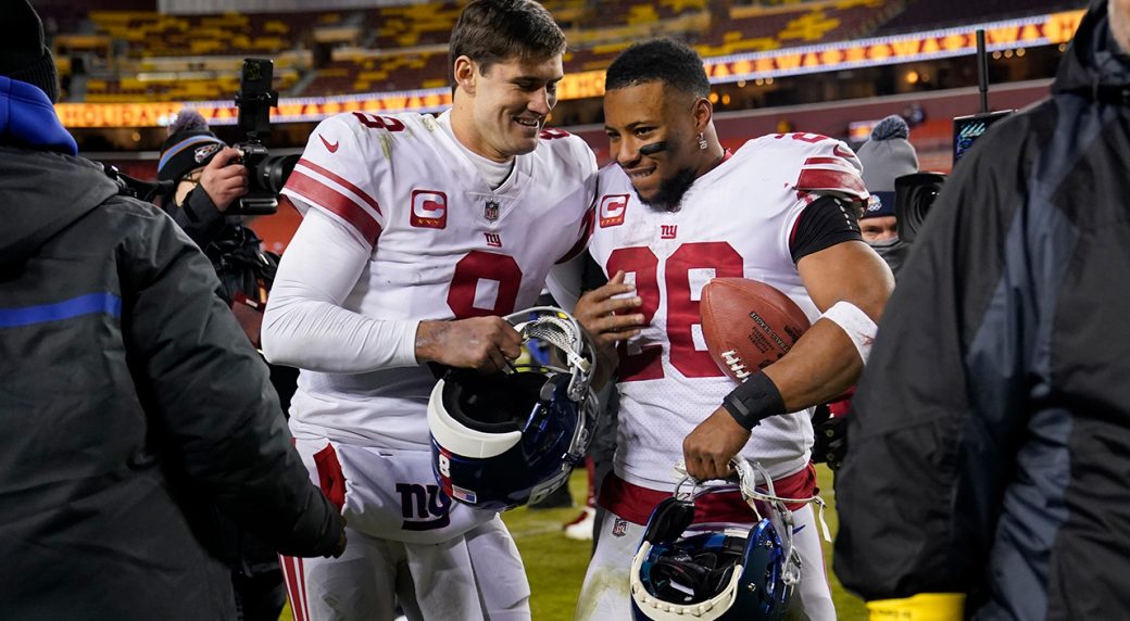 LANDOVER, MD - DECEMBER 18: Washington Commanders quarterback