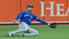 Blue Jays beat Braves, lose to Rays in split squad spring training games