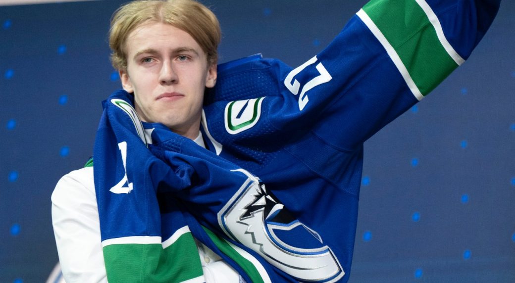 Canucks pick Jonathan Lekkerimaki in 2022 NHL Entry Draft