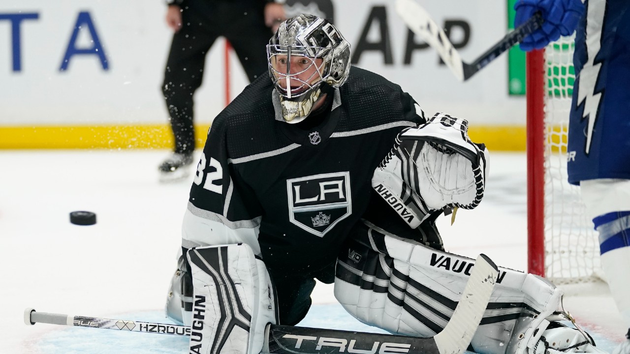 Kings sending goalie Jonathan Quick to Blue Jackets