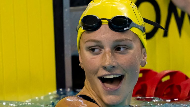 Summer McIntosh at the Canadian swimming trials in Toronto on Thursday, March 30, 2023. (Frank Gunn/CP)