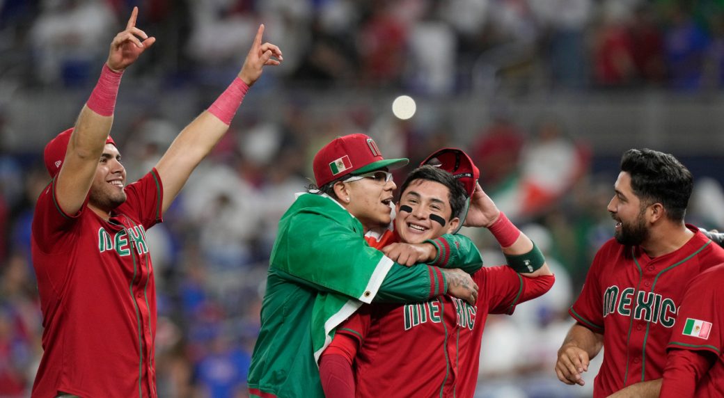 Mets closer Edwin Diaz hurts knee celebrating Puerto Rico WBC win