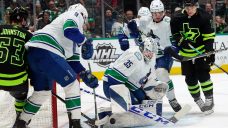 Boeser scores go-ahead goal to help Canucks top Stars, sweep season series