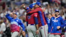 Mets&#8217; Edwin Diaz suffers scary knee injury celebrating Puerto Rico&#8217;s WBC win