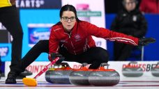 Canada&#8217;s Einarson makes playoff cut at women&#8217;s world curling championship