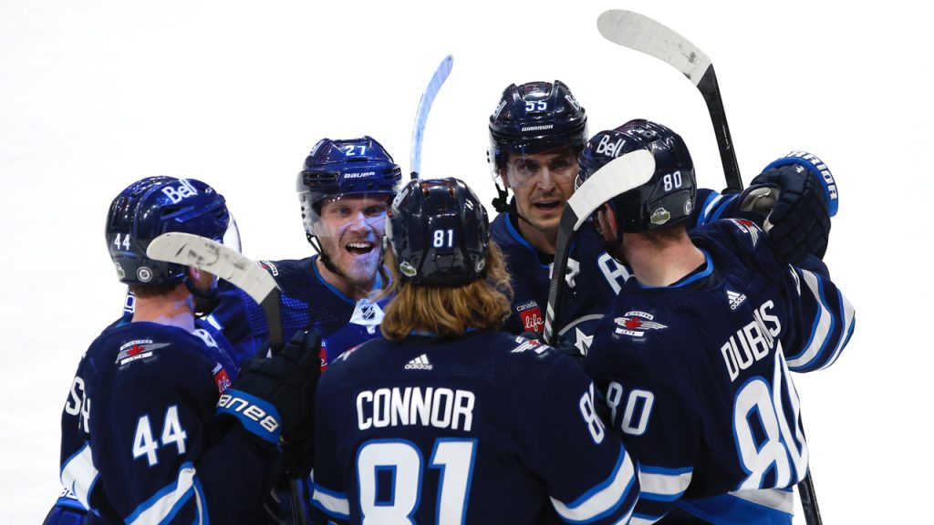 Winnipeg Jets clinch playoff berth with thrilling shootout win