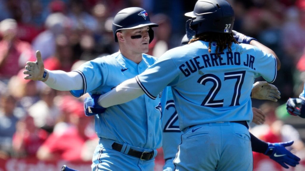 WATCH: Detroit Tigers' Matt Vierling Robs Guardians' Josh Naylor of Homer -  Fastball