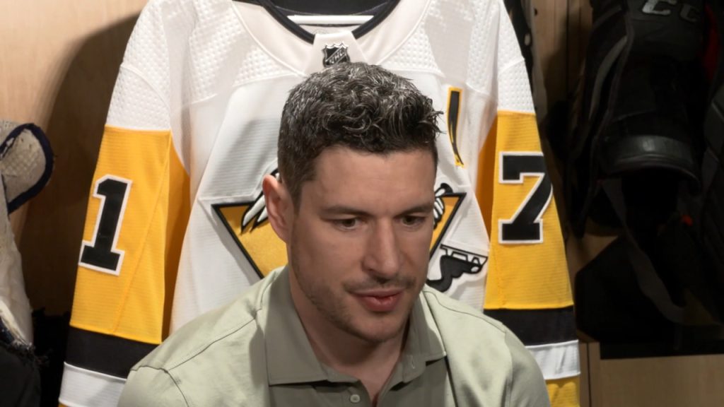 Emotional Sidney Crosby honoured during jersey retirement ceremony