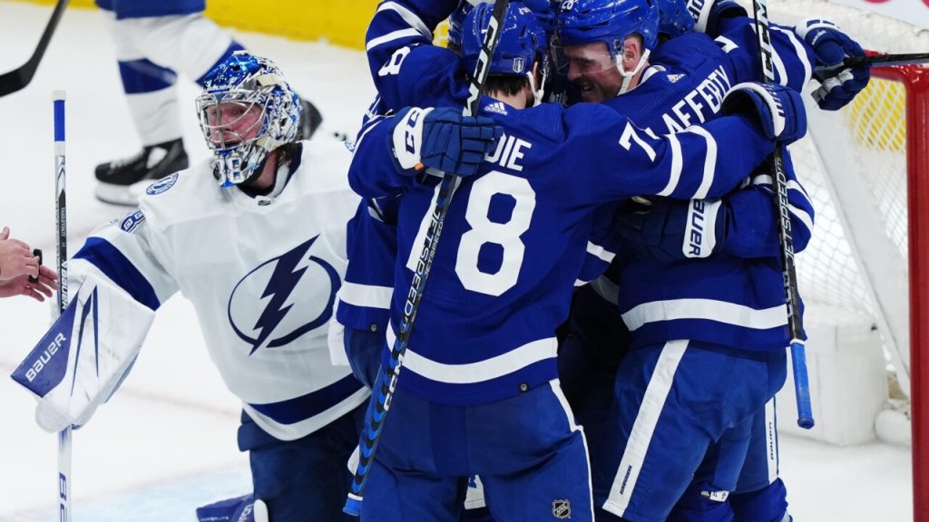 Andrei Vasilevskiy dominant Tampa Bay Lightning beat Vancouver Canucks 