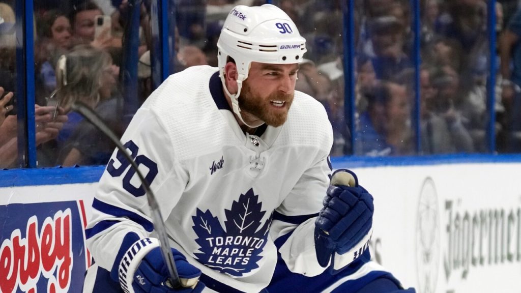 Maple Leafs look to shake up bottom six by recalling Pontus Holmberg