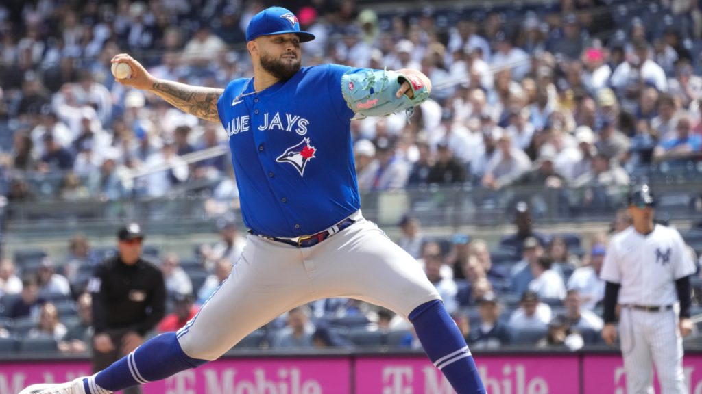 Manoah throws 6 shutout innings as Blue Jays use 19-hit attack in rout of  Orioles