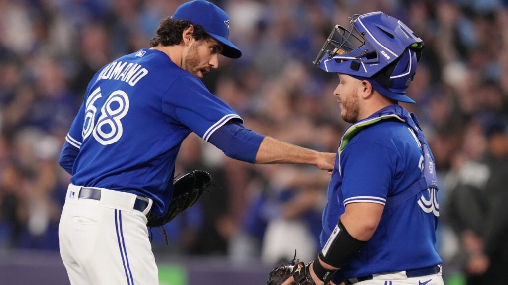 Blue Jays center fielder George Springer is carted away after frightening  collision with Bo Bichette