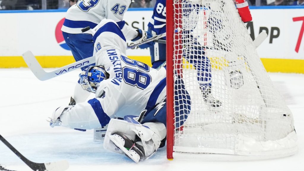 Lightning Round: Is Tampa Bay done shopping for goaltenders? - Raw