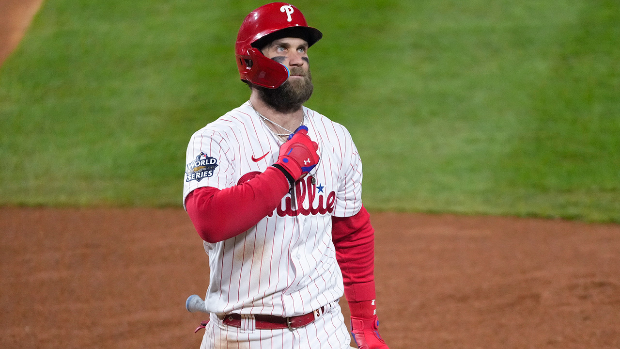 Bryce Harper takes on-field batting practice for first time since surgery