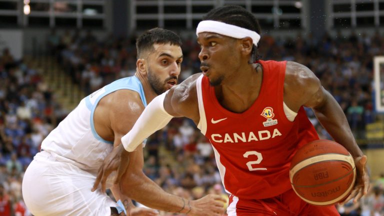 Shai Gilgeous-Alexander will be a key player for Canada at the FIBA World Cup this summer. (Chad Hipolito/CP)