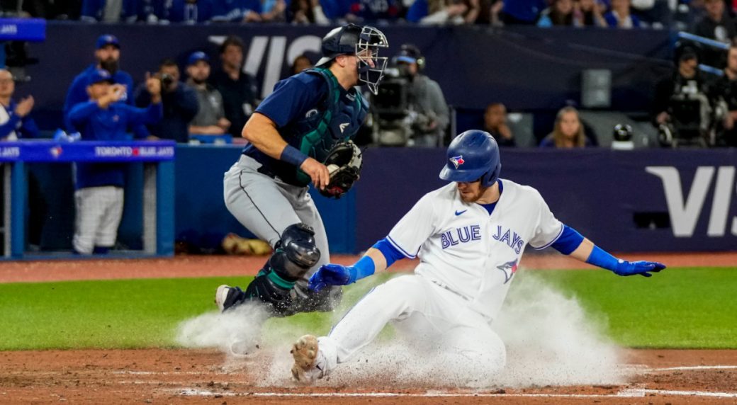 Raleigh’s heroics spoil Blue Jays’ shot at perfect homestand in extra-innings loss