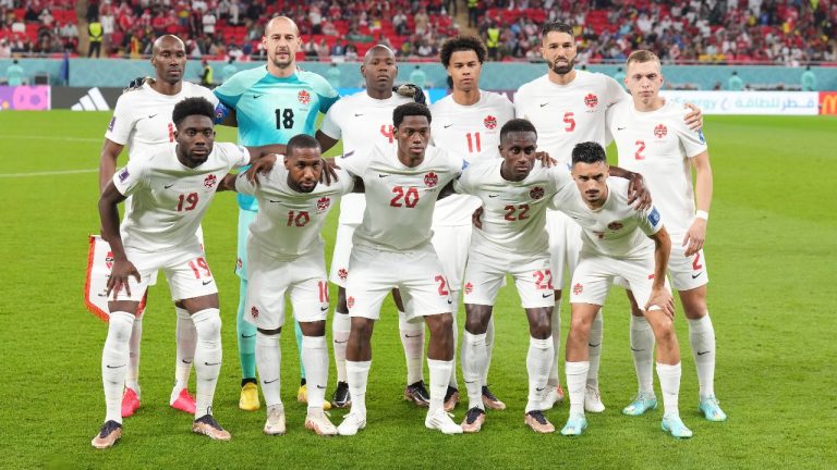 Canada players pose ahead of Group F World Cup soccer action against Belgium at Ahmad bin Ali Stadium in Al Rayyan, Qatar. (Nathan Denette/CP)