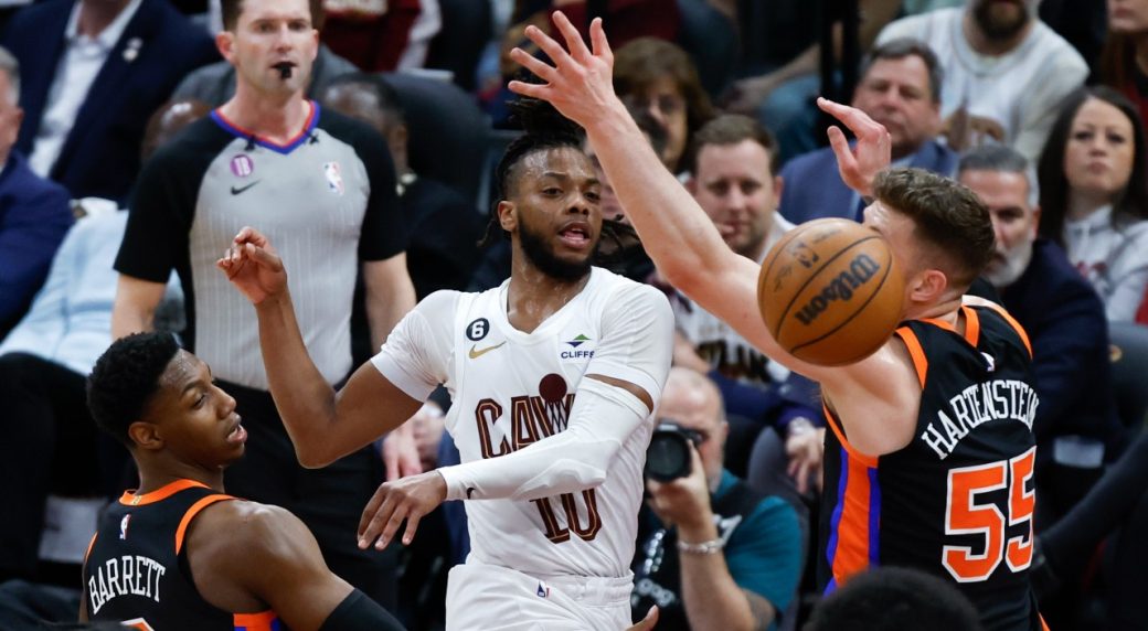 Cleveland Cavaliers forward Danny Green plays against the New York