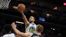 Curry scores playoff career-high 50 points, Warriors eliminate Kings in Game 7