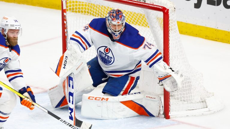 Edmonton Oilers goaltender Stuart Skinner (74). (Jeffrey T. Barnes/AP)