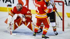 Flames replace Markstrom with Vladar after first period vs. Ducks