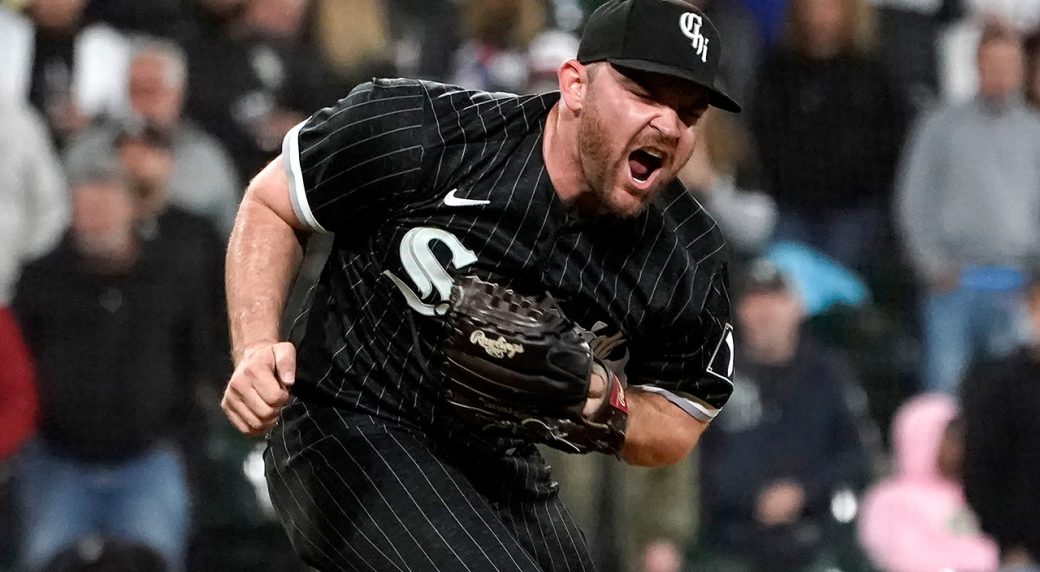 White Sox closer Hendriks completes final round of chemo