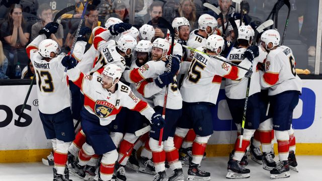 Kraken hold off Avalanche in Game 7 victory, sending reigning Stanley Cup  champions home